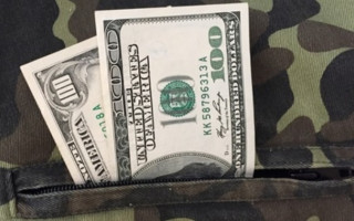 Суд  ухвалив вирок військовослужбовцю за отримання неправомірної вигоди