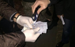 На Буковині СБУ викрила поліцейських-хабарників