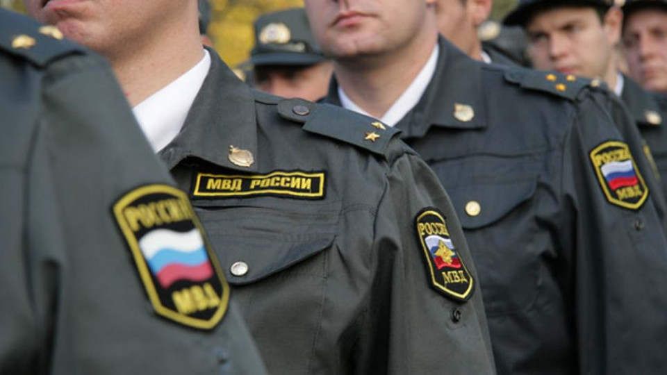 ЧП в России: трое полицейских изнасиловали свою коллегу, появились их фото