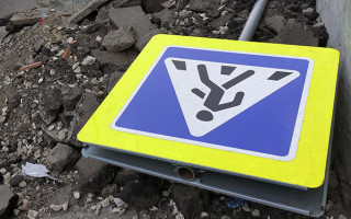 В Житомирской области двух школьниц  на переходе «снес» автомобиль