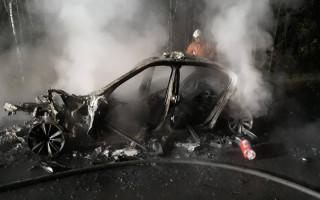 Потрійне ДТП на Рівненщині: один з автомобілів згорів вщент