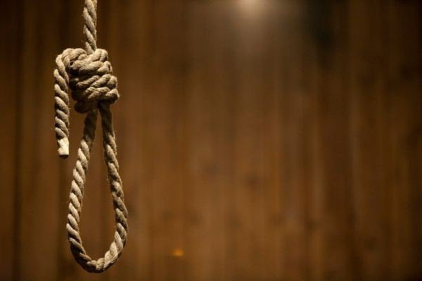 В Индии к смертной казни приговорили 16 полицейских