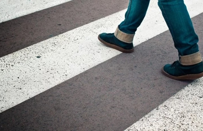 Сбил и бросил на обочине: горе-водитель оставил умирать сбитого мужчину