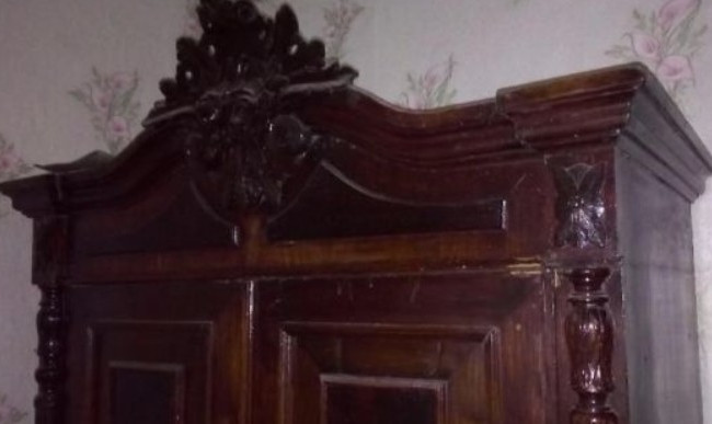 Неделю жила с трупом: пенсионерка за шкафом прятала мертвого мужа