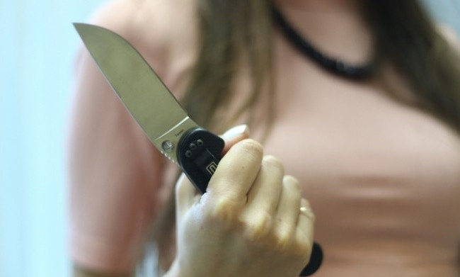 Суд призначив покарання жінці, яка смертельно поранила чоловіка