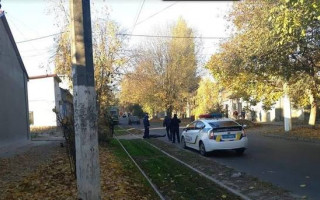 Набросился с топором и пытался сбежать: полицейские застрелили подозреваемого в убийстве