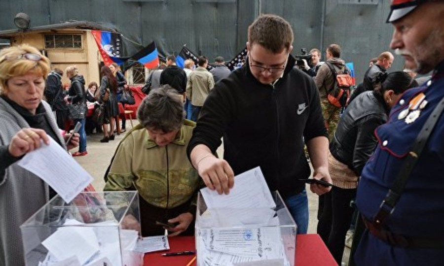 Прізвища українців, які голосували за від’єднання Донбасу «злили» у мережу