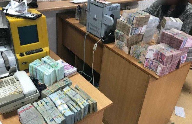 В Одесі правоохоронці викрили злочинну схему на мільйони гривень