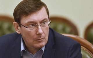 Порошенко отказался отпускать Луценко