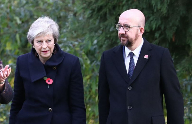 Премьер-министр Великобритании Тереза Мэй попала в ДТП