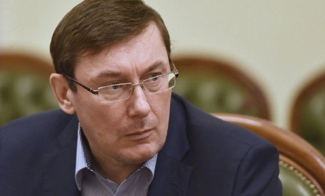 Порошенко отказался отпускать Луценко