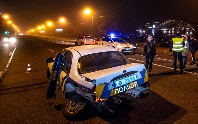В Днепре полицейский автомобиль попал в ДТП: есть пострадавший