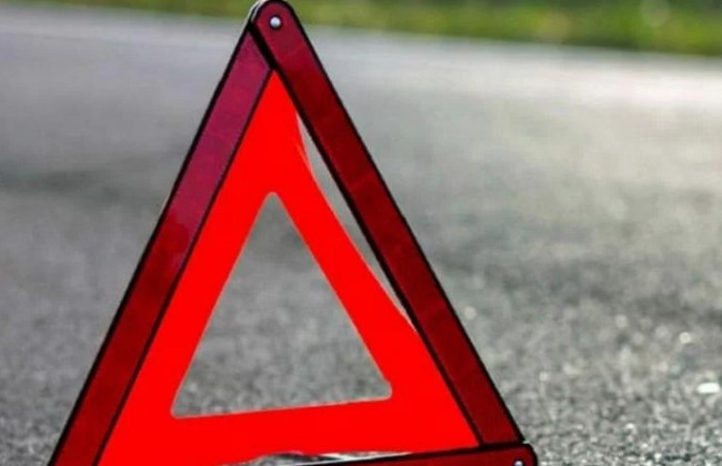 Фура смяла легковушку: под Киевом произошло серьезное ДТП