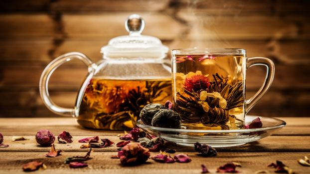 Какой чай полезный для здоровья: 7 целебных добавок