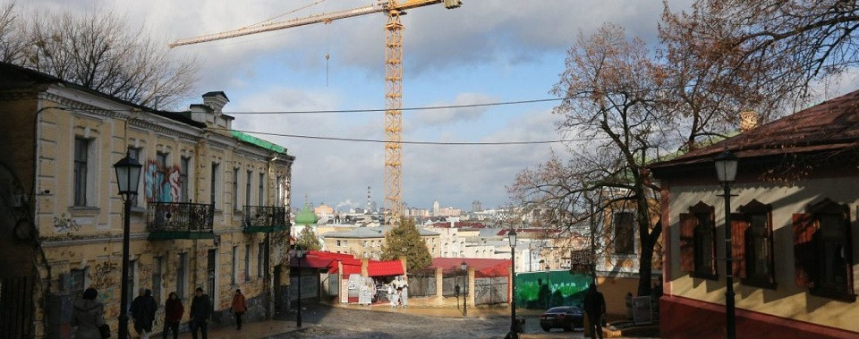 На Андреевском спуске построят восьмиэтажный отель