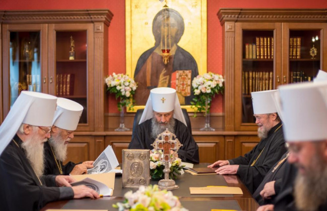 УПЦ МП провела священный синод: Порошенко на встречу не прибыл