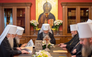 УПЦ МП провела священный синод: Порошенко на встречу не прибыл