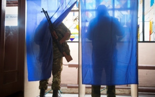 Оккупанты начали увольнять бюджетников за неявку на «выборы»