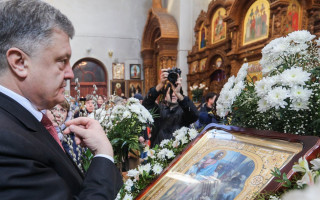Епископам УПЦ МП угрожает анафема за встречу с Порошенко