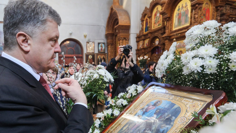 Епископам УПЦ МП угрожает анафема за встречу с Порошенко