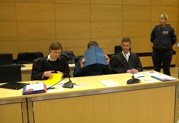 Несколько лет подсыпал яд в еду своих коллег: в Германии судят 57-летнего мужчину