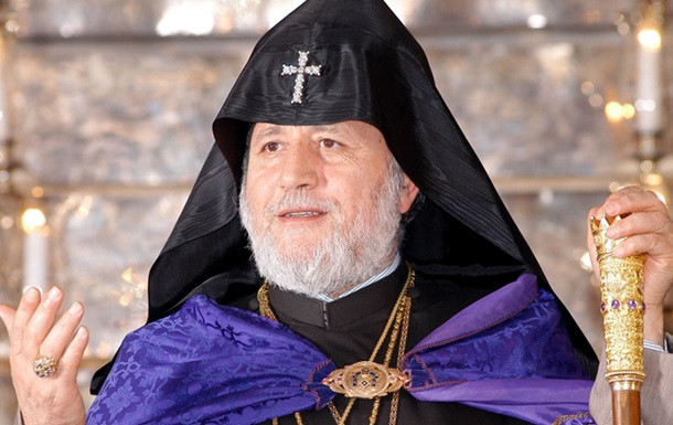 Армянская апостольская церковь выступила против украинской автокефалии