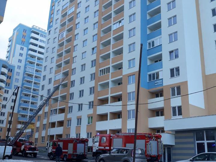 В Киеве вспыхнул многоэтажный дом