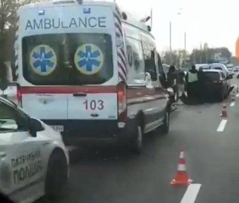 Масштабна ДТП у Києві: зіткнулось п’ять автомобілів