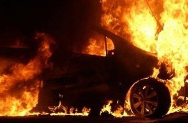 Использовали экспериментальное оружие и сожгли машину: у боевиков на Донбассе произошло ЧП