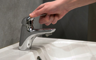 Подача воды в Украине под угрозой: урезали финансирование важной отрасли