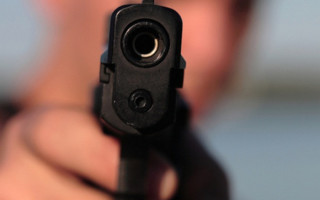 Пьяный мужчина во Львове расстреливал автомобили