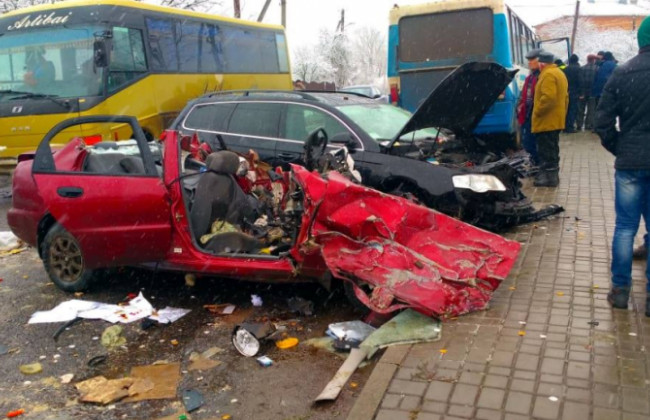 Автомобили превратились в лом: в Тысменице произошло страшное ДТП