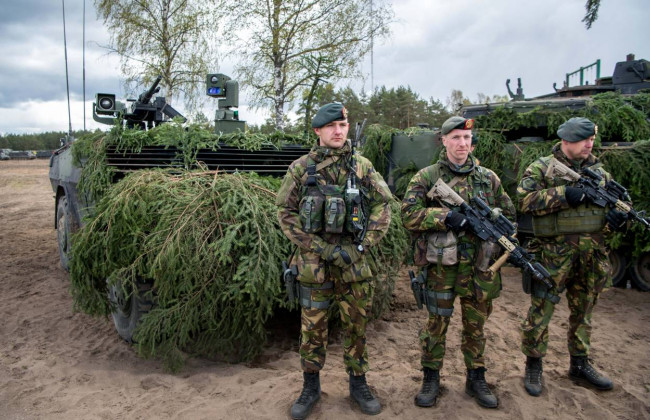 Военная помощь Украине: Британия перебросит в Черное море корабль-разведчик