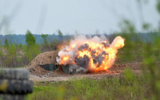 Потужний вибух на Рівненському полігоні: поранено військового