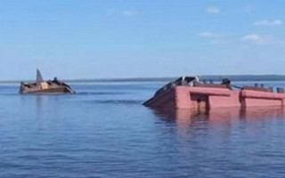 Российское грузовое судно с зерном пошло ко дну в Азовском море