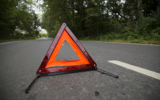 ДТП в Харькове: иномарка смяла припаркованную легковушку
