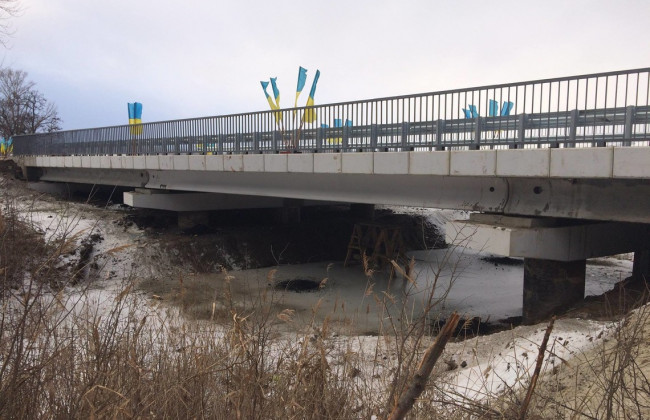 Трагедия под Ровно: машина с людьми вылетела с моста