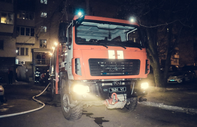 В Дарницком районе Киева горела многоэтажка: есть погибшие