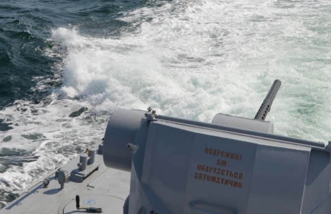 Корабль РФ протаранил буксир ВМС Украины: все подробности