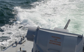 Корабль РФ протаранил буксир ВМС Украины: все подробности