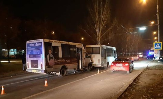 В Николаеве столкнулись две маршрутки: много пострадавших