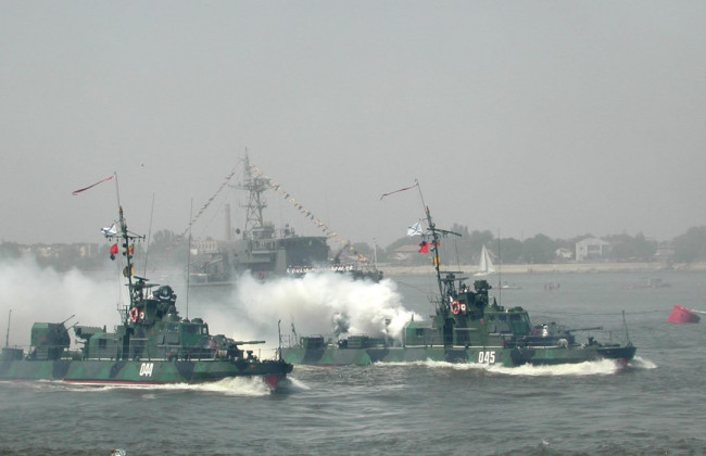 «Тут Медведев в панике орет»: появилась запись переговоров россиян во время атаки в Азовском море