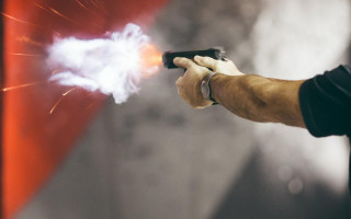 Пьяный чиновник устроил «сафари» на соседа в Одессе