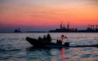 Конфликт в Азовском море: в сети появилось видео украинских кораблей в Керчи