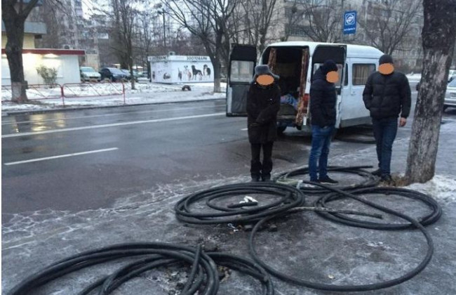 Украли кабель правительственной связи: в Киеве задержали банду воров