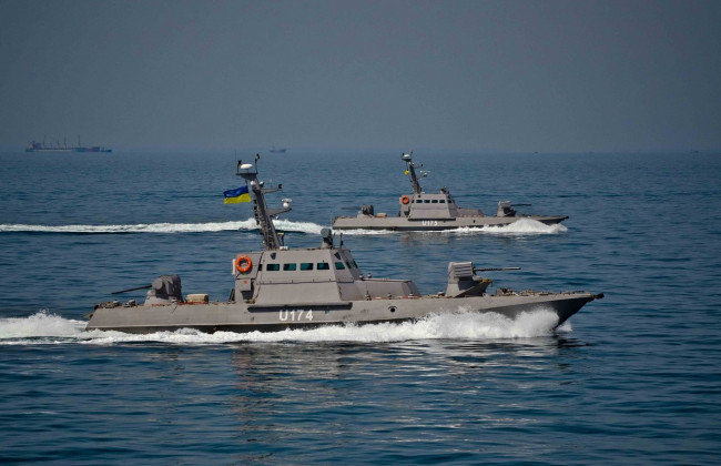 Пленных украинских моряков намерены обвинить в терроризме: российский адвокат