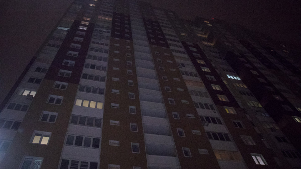Смертельное происшествие в Киеве: мужчина выпрыгнул с 19 этажа