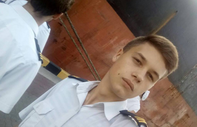 Конфликт в Азовском море: один из раненых моряков связался с родными