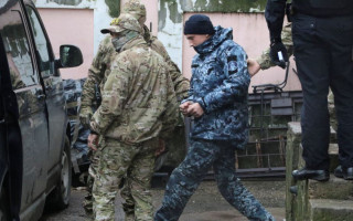 «Суд» над украинскими моряками: вынесли решение по делу сотрудника СБУ