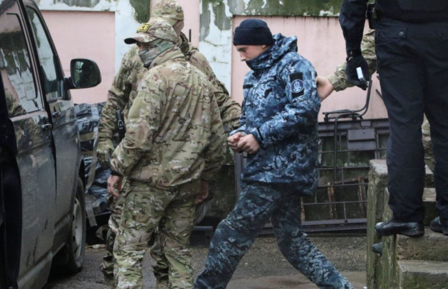 «Суд» над украинскими моряками: вынесли решение по делу сотрудника СБУ